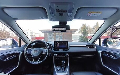 Toyota RAV4, 2020 год, 4 000 000 рублей, 5 фотография