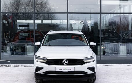 Volkswagen Tiguan II, 2020 год, 3 450 000 рублей, 3 фотография