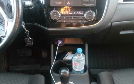 Mitsubishi Outlander III рестайлинг 3, 2012 год, 1 220 000 рублей, 5 фотография