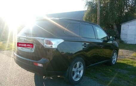 Mitsubishi Outlander III рестайлинг 3, 2012 год, 1 220 000 рублей, 4 фотография