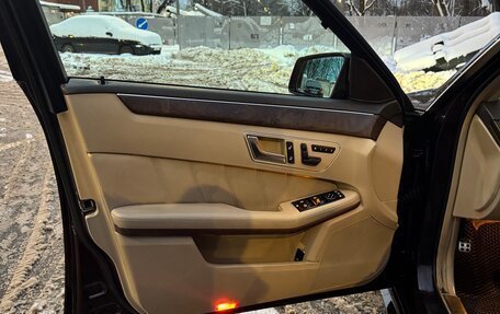 Mercedes-Benz E-Класс, 2012 год, 2 700 000 рублей, 11 фотография