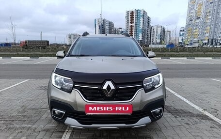 Renault Sandero II рестайлинг, 2021 год, 1 110 000 рублей, 2 фотография