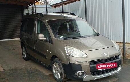 Peugeot Partner II рестайлинг 2, 2013 год, 690 000 рублей, 2 фотография