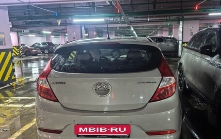 Hyundai Solaris II рестайлинг, 2015 год, 1 200 000 рублей, 2 фотография