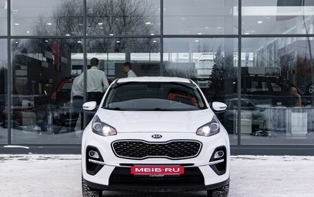 KIA Sportage IV рестайлинг, 2019 год, 2 000 000 рублей, 3 фотография