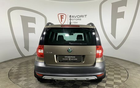 Skoda Yeti I рестайлинг, 2011 год, 1 015 000 рублей, 3 фотография