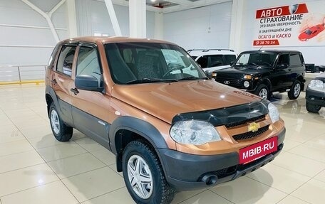 Chevrolet Niva I рестайлинг, 2018 год, 770 000 рублей, 3 фотография