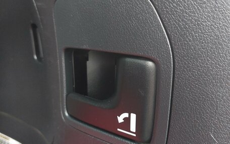 Toyota Land Cruiser 200, 2009 год, 2 520 000 рублей, 32 фотография