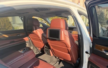 BMW 7 серия, 2011 год, 1 290 000 рублей, 10 фотография