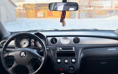 Mitsubishi Outlander III рестайлинг 3, 2004 год, 390 000 рублей, 6 фотография