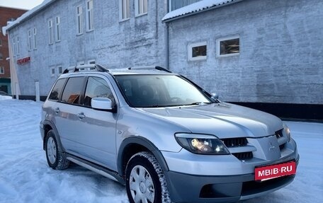 Mitsubishi Outlander III рестайлинг 3, 2004 год, 390 000 рублей, 3 фотография