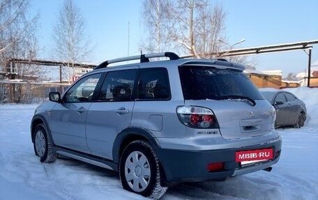Mitsubishi Outlander III рестайлинг 3, 2004 год, 390 000 рублей, 5 фотография