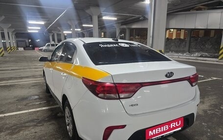 KIA Rio IV, 2018 год, 595 000 рублей, 4 фотография