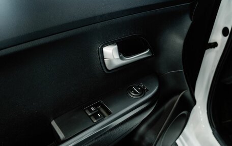 KIA Rio III рестайлинг, 2015 год, 1 100 000 рублей, 18 фотография