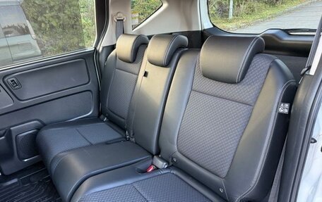 Honda Freed II, 2022 год, 1 500 000 рублей, 31 фотография