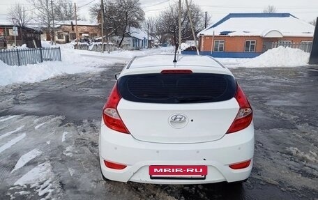 Hyundai Solaris II рестайлинг, 2012 год, 650 000 рублей, 2 фотография