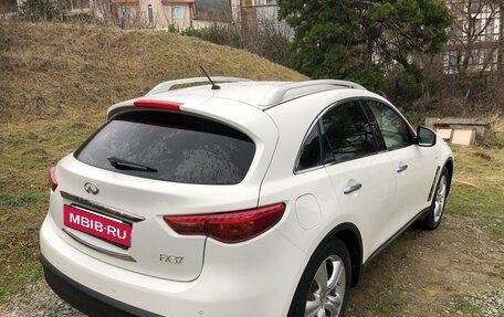 Infiniti FX II, 2010 год, 2 190 000 рублей, 9 фотография