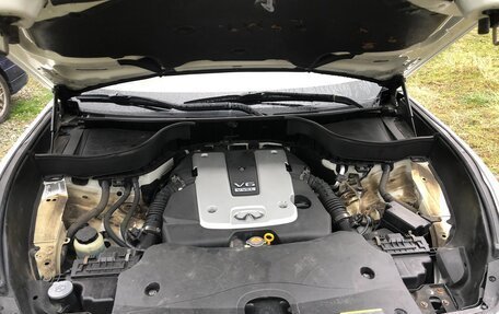 Infiniti FX II, 2010 год, 2 190 000 рублей, 23 фотография