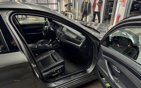 BMW 5 серия, 2013 год, 2 100 000 рублей, 13 фотография