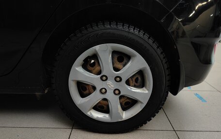 Hyundai Solaris II рестайлинг, 2013 год, 848 000 рублей, 24 фотография