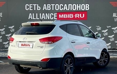 Hyundai Tucson III, 2011 год, 1 385 000 рублей, 8 фотография