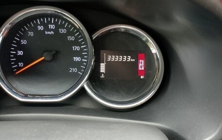 Renault Logan II, 2019 год, 600 000 рублей, 11 фотография