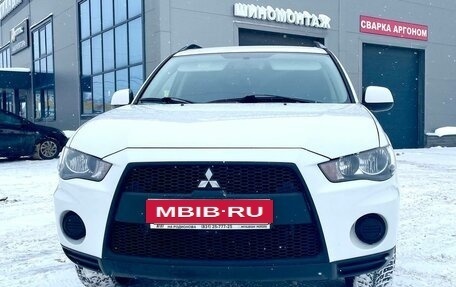 Mitsubishi Outlander III рестайлинг 3, 2011 год, 1 100 000 рублей, 6 фотография