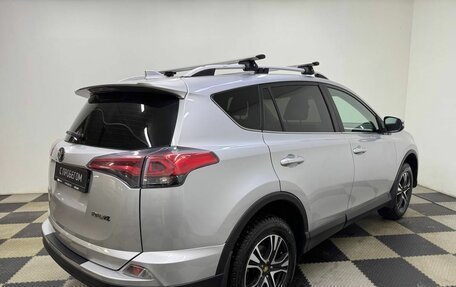 Toyota RAV4, 2017 год, 2 525 000 рублей, 5 фотография
