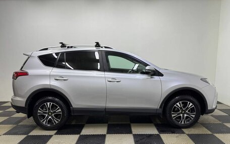 Toyota RAV4, 2017 год, 2 525 000 рублей, 4 фотография