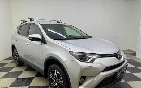 Toyota RAV4, 2017 год, 2 525 000 рублей, 3 фотография
