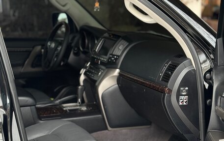 Toyota Land Cruiser 200, 2008 год, 2 580 000 рублей, 11 фотография