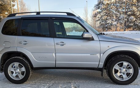 Chevrolet Niva I рестайлинг, 2012 год, 670 000 рублей, 3 фотография