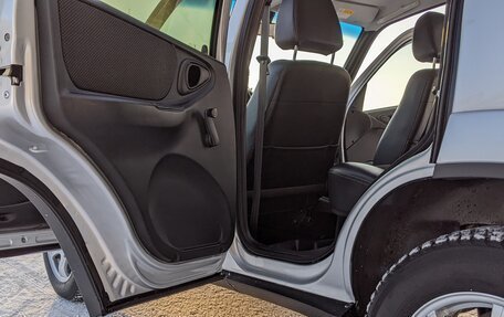 Chevrolet Niva I рестайлинг, 2012 год, 670 000 рублей, 19 фотография