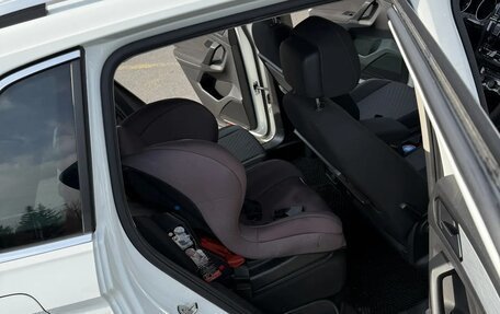 Volkswagen Tiguan II, 2019 год, 3 000 000 рублей, 18 фотография