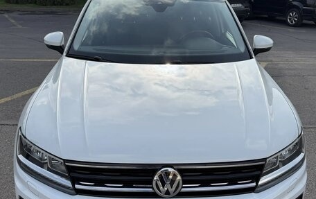 Volkswagen Tiguan II, 2019 год, 3 000 000 рублей, 11 фотография