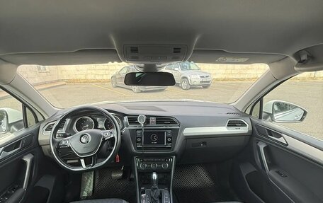 Volkswagen Tiguan II, 2019 год, 3 000 000 рублей, 26 фотография