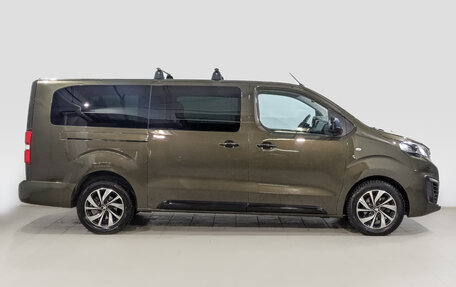 Peugeot Traveller I, 2018 год, 3 100 000 рублей, 4 фотография