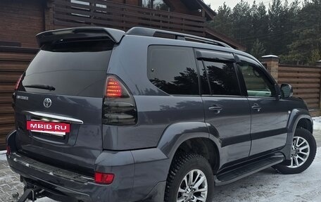 Toyota Land Cruiser Prado 120 рестайлинг, 2006 год, 2 700 000 рублей, 2 фотография