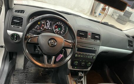 Skoda Yeti I рестайлинг, 2014 год, 949 000 рублей, 5 фотография