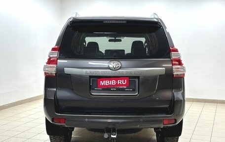 Toyota Land Cruiser Prado 150 рестайлинг 2, 2014 год, 3 379 000 рублей, 5 фотография