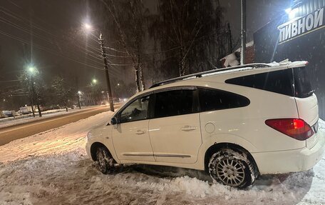 SsangYong Rodius I, 2010 год, 750 000 рублей, 3 фотография