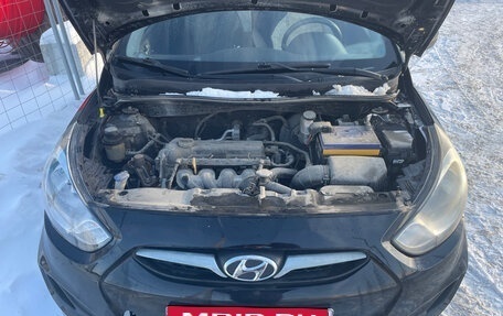 Hyundai Solaris II рестайлинг, 2014 год, 900 000 рублей, 12 фотография