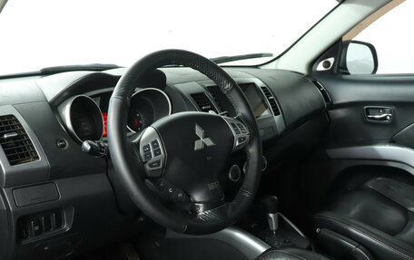 Mitsubishi Outlander III рестайлинг 3, 2007 год, 890 000 рублей, 13 фотография