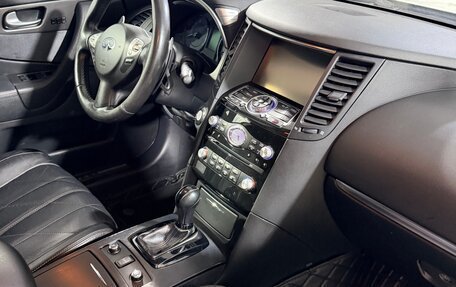 Infiniti QX70, 2014 год, 2 400 000 рублей, 11 фотография