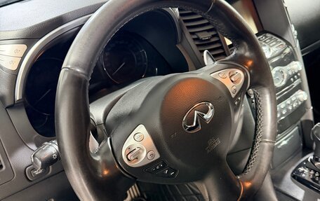 Infiniti QX70, 2014 год, 2 400 000 рублей, 12 фотография