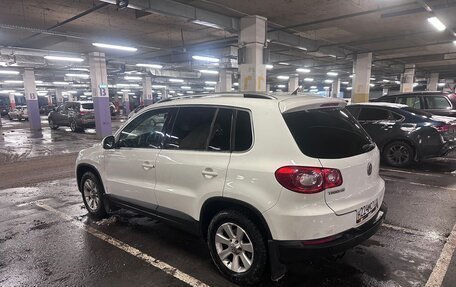 Volkswagen Tiguan I, 2010 год, 895 000 рублей, 3 фотография