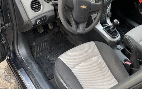 Chevrolet Cruze II, 2014 год, 800 000 рублей, 4 фотография