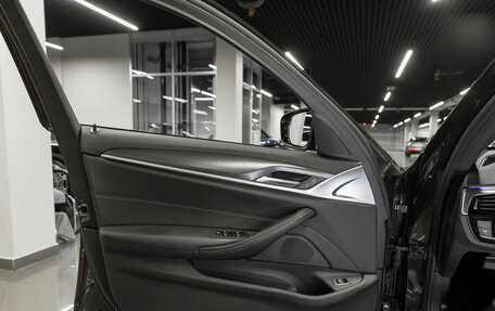 BMW 5 серия, 2020 год, 4 990 000 рублей, 19 фотография