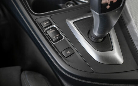 BMW 3 серия, 2018 год, 2 680 000 рублей, 19 фотография