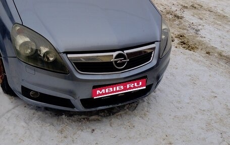 Opel Zafira B, 2007 год, 610 000 рублей, 1 фотография